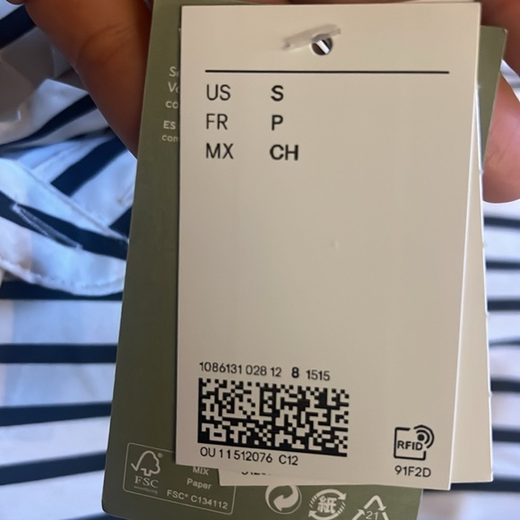 H&M Striped Black&White Business Casual Polyester Button Down Size Small - Picture 5 of 5